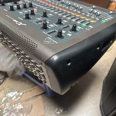 Behringer X32 digital mixer image 5
