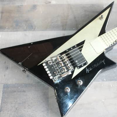 Washburn Ace Frehley AF-40 V Lightning Bolt Very Rare Guitar 1986 Black/White image 9