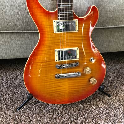Cort M600 M Series Double Cutaway HH with Flame Maple Top 2002 - Cherry Burst Bild 3