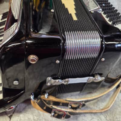 Contello Italian accordion 15.5"keyboard 3/5 reed lightweight Guerrini build image 3