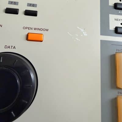 Immagine Akai MPC2000XL SE1 MIDI Production Center 2000 - 2005 - Grey - 6