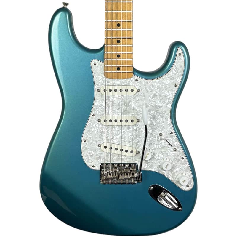Fender Deluxe Powerhouse Stratocaster 1998 - Lake Placid Blue image 1