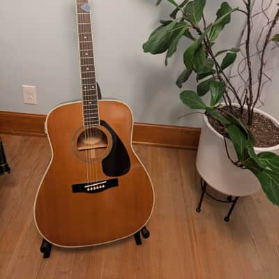 YAMAHA FG420A acoustic guitars