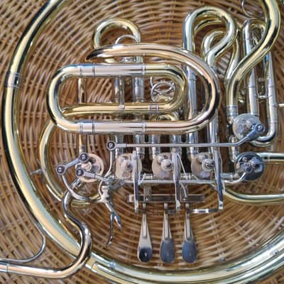 Hans Hoyer French Horn 5812 Descant Horn 2000 - 2010 Gold Lacquer New Stock image 4