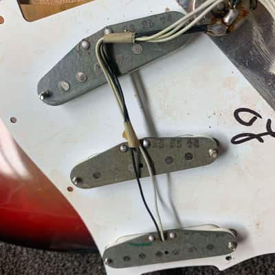 Fender Stratocaster 1974 - Sunburst, Maple neck  Super clean. with original hard  Fender Tolex case image 25