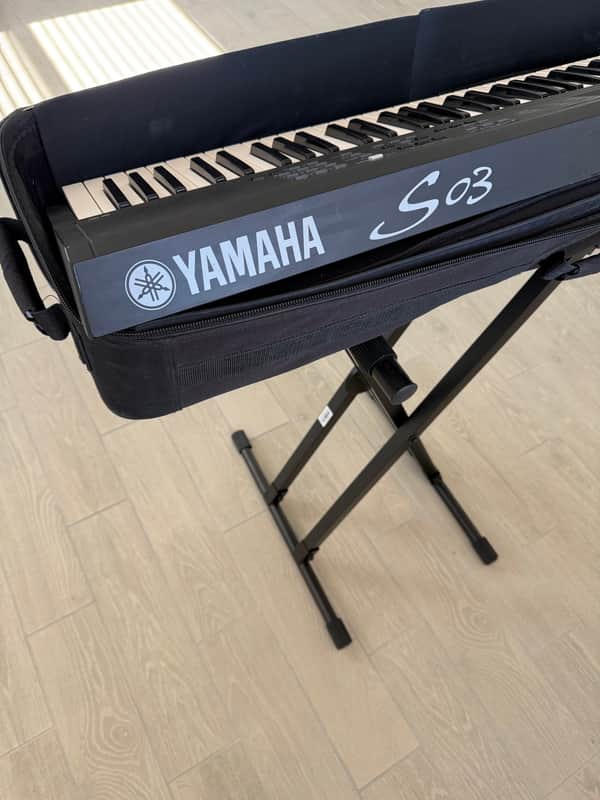 Yamaha S03 Synthesizer 2001 - Black image 1