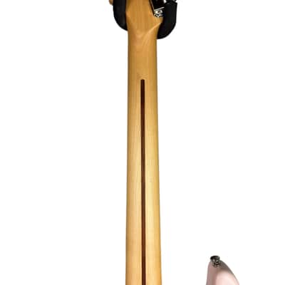 Fender Japan Junior Collection Stratocaster 2023 - Shell Pink image 8