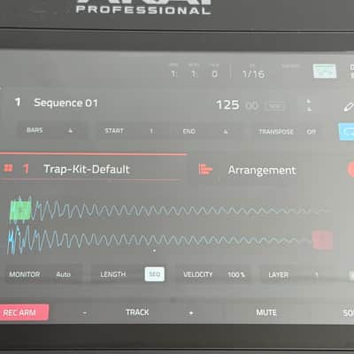 Akai MPC Live II Standalone Sampler image 4