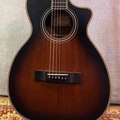 Larrivee OOV-03MH - Vintage Sunburst image 1