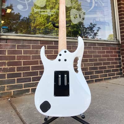 Ibanez JEMJR-WH Steve Vai Signature- White image 10