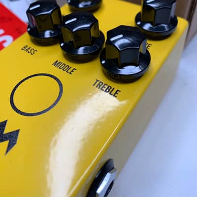 JHS Charlie Brown V4 2016 - Present - Yellow image 4