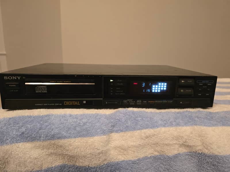 Sony CDP-50 single CD player from 1986! August 1986 - Black image 1
