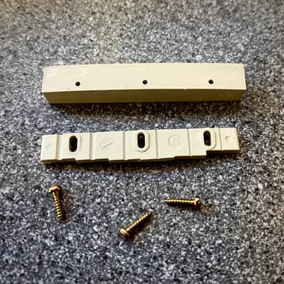 Earvana Compensated Nut – Acoustic & wound G RETROFIT style - 1 3/4" (not slotted) / White image 2