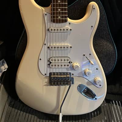 Fender Standard HSS Stratocaster with Rosewood Fretboard 2008 Olympic White image 9