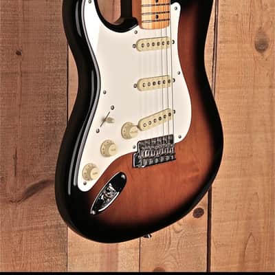 Fender American Vintage II '57 Stratocaster Left-Handed 2022 - Present - 2-Color Sunburst image 1