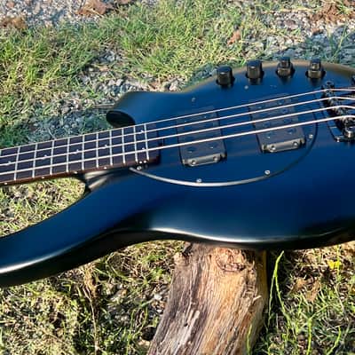 Ernie Ball Music Man Bongo Bass Guitar 4 HH 2009 - Stealth Black image 6