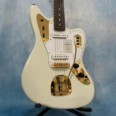 NEW - 2025 Fender Made in Japan Traditional Collection '60s Jaguar – White Pearl / Gold, Matching Headstock MIJ image 2