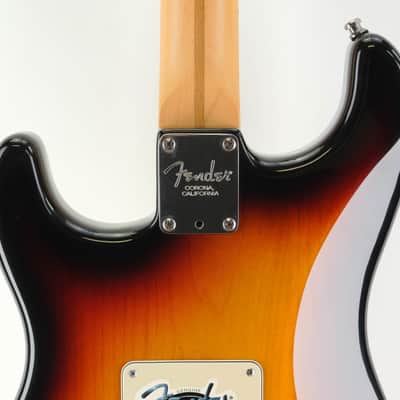 Fender American Deluxe Stratocaster 3-Color Sunburst 2002 image 8