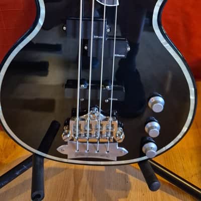 Greco Zemaitis GZB-300BK 4-String Bass – COA No.Tom Denmark St – With Hard Case – UK image 1