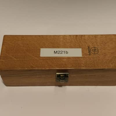 Schoeps M221b Mic Box  Wood/Red Velvet image 2