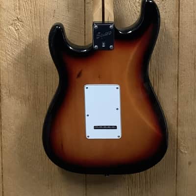 Vintage Modified 70s Squier Strat by Fender image 7
