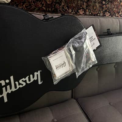 Gibson Acoustic Dealer Select Herringbone L-00 Acoustic-electric Guitar - Triburst Dealer Select Herringbone L-00 Acoustic-electric Guitar - Triburs 2025 - Tri-Burst image 9