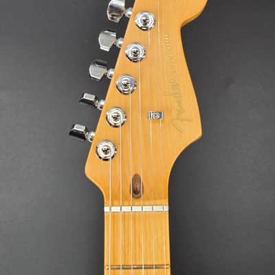 Fender American Ultra II Stratocaster®, Maple Fingerboard, Solar Flare image 5
