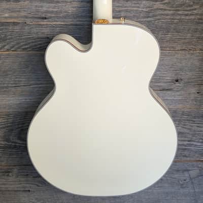 Gretsch G6136T-MGC Michael Guy Chislett Falcon w/Bigsby - Vintage White image 8