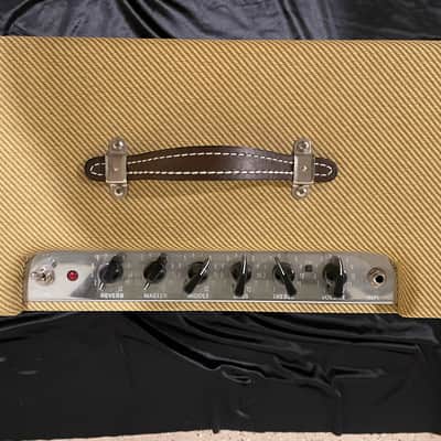 Fender Blues Junior Limited Edition Lacquered Tweed Type PR 295 15-Watt Tube Guitar Combo Amplifier image 2