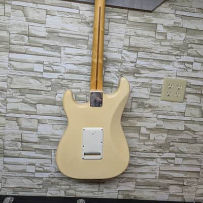Fender Standard Stratocaster® (Upgrade) (2006-2008), Maple Fingerboard, Arctic White with Fishman Fluence Stratocaster Loaded Pickguard - White with Battery Pack and Hard Case image 14