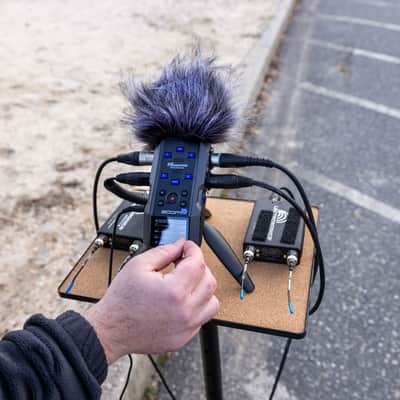 Zoom H6essential 6-Track Stereo Handy Recorder and Hairy Windscreen Bundle image 6