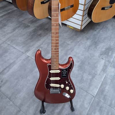 Fender Player Plus Stratocaster with Pau Ferro Fretboard 2021 - Present - Aged Candy Apple Red image 11