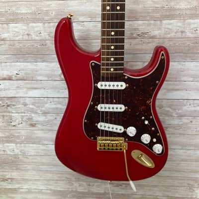 FENDER DELUXE PLAYERS STRAT (Made in Mexico) electric guitars for