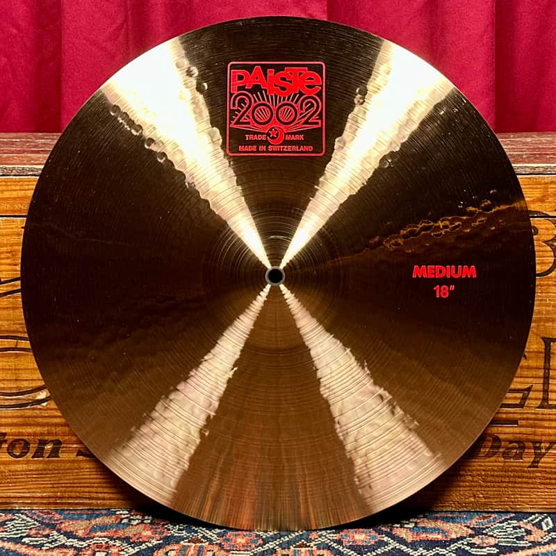 18" Paiste 2002 Medium Crash Cymbal 1562g *Video* image 1