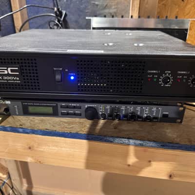 QSC CMX300VA 2-Channel Commercial Power Amplifier 2010s - Black image 2