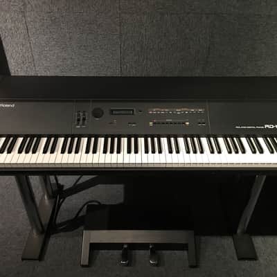 Roland RD-1000 Digital Piano w Stand. 88 Keyboard Has Seen Studio Use Only, NICE ! image 8