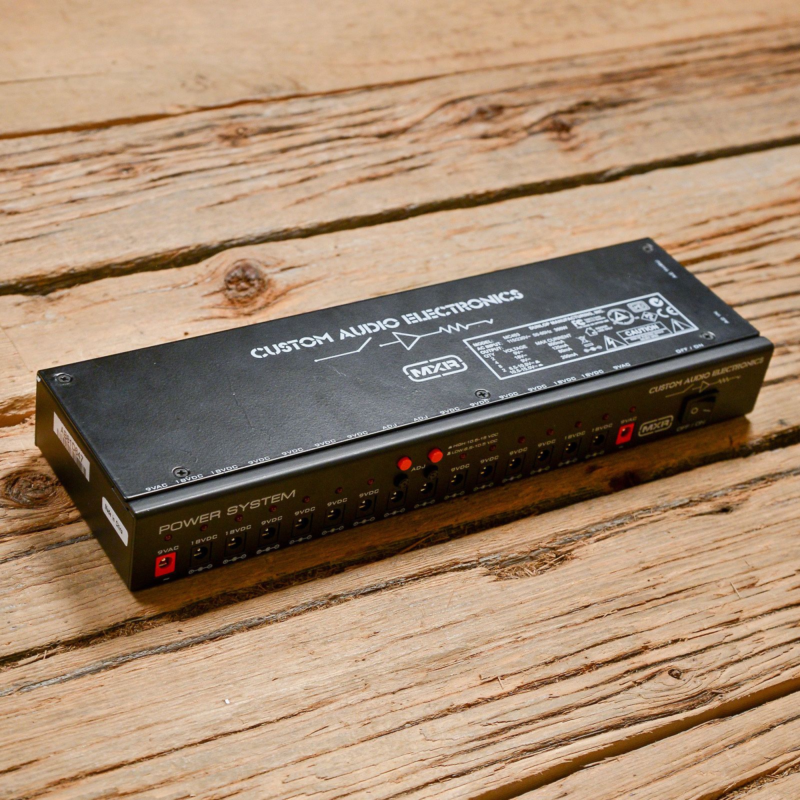 MXR ( エムエックスアール ) / MC-403 POWER SYSTEM MXR MC-403 Power System | Reverb