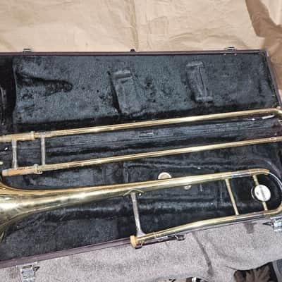 Yamaha YSL-354 Trombone w/ Yamaha Case. Japan. Good playing condition image 3