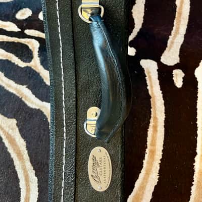 TKL Hard shell Mandolin Case - Black with Olive green plush interior image 8