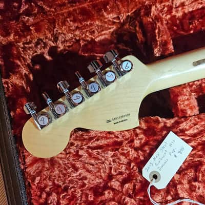 Fender strat, sunburst finish Hss pickups Dimarzio humbucker sounds great image 5