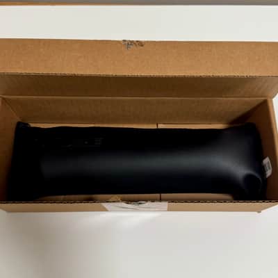 Shure Axient AD2 Digital Wireless Microphone with Beta58 Capsule in Original Box - Black image 9