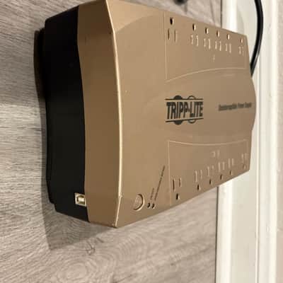 Tripp-Lite HT850UPS image 3