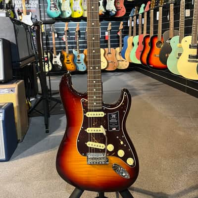 Fender 70th Anniversary American Professional II Stratocaster 2024 - Comet Burst image 3