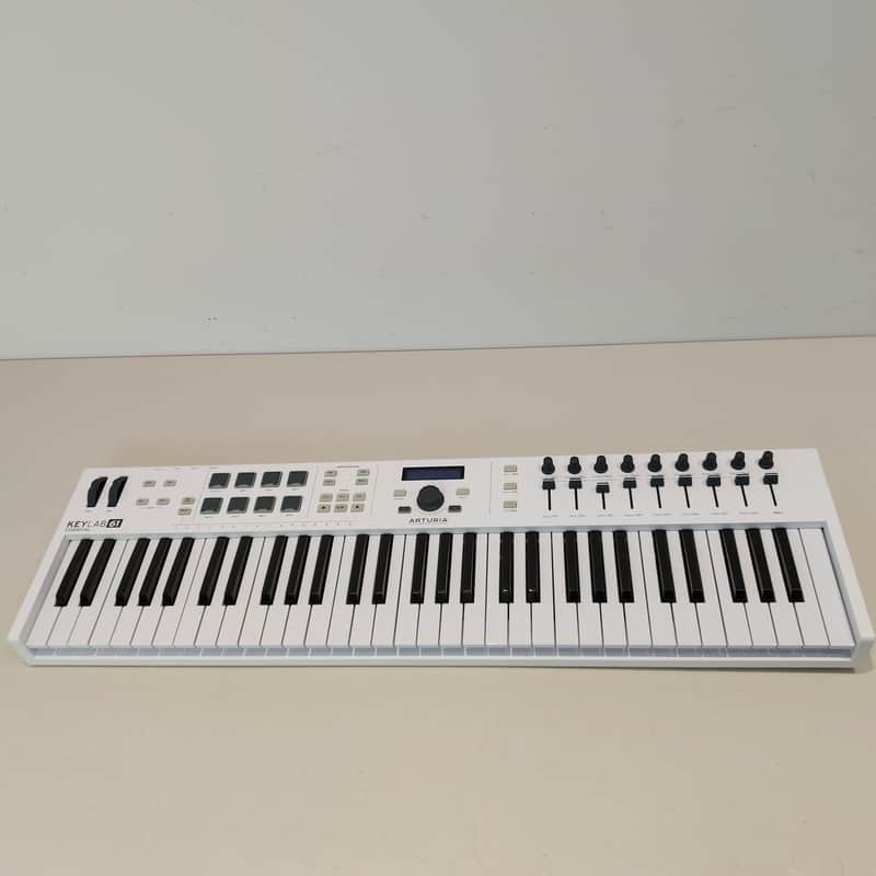 Arturia KeyLab Essential 61 MIDI Controller 2017 - Present - White Bild 1