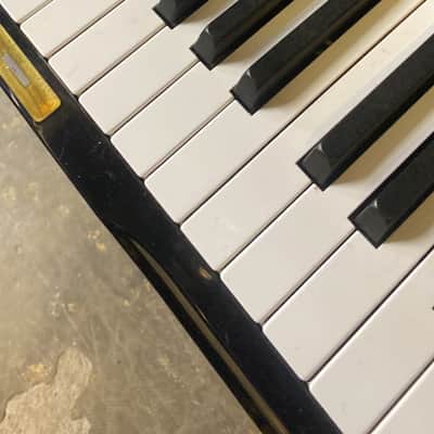 Yamaha U1 48'' Upright Piano image 7