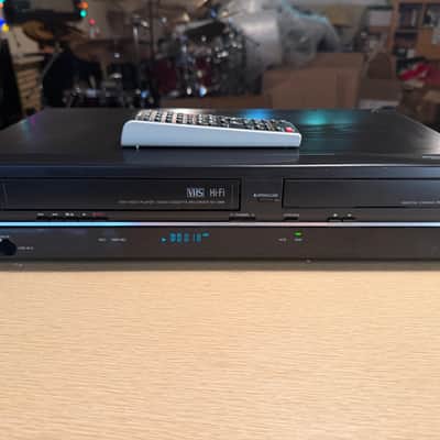 Toshiba SD-V398 DVD VCR Combo VHS Player Recorder SERVICED W/REMOTE HDMI ADAPTER image 2