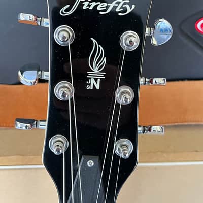 Firefly 335 2021 - Gloss image 10