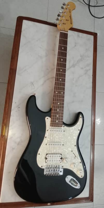 Electric Guitar Orange CRUSH STRATOCASTER Black SSH 1 Humbucker 2