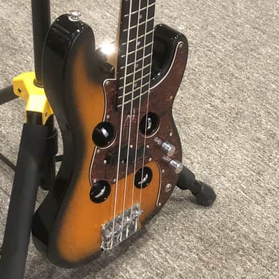 Traveler TB-4P Bass image 2