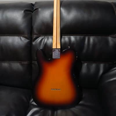 Fender Highway One Telecaster with Rosewood Fretboard 2011 - 3-Color Sunburst image 12